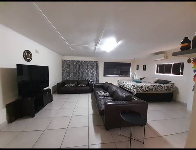 4 BEDROOM HOUSE FOR SALE IN PROTEA PARK